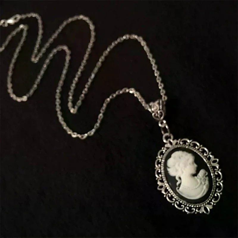 Beauty Cameo Necklace Gothic Jewelry Vintage Victorian Carved Beauty Charm Choker For Women Girls