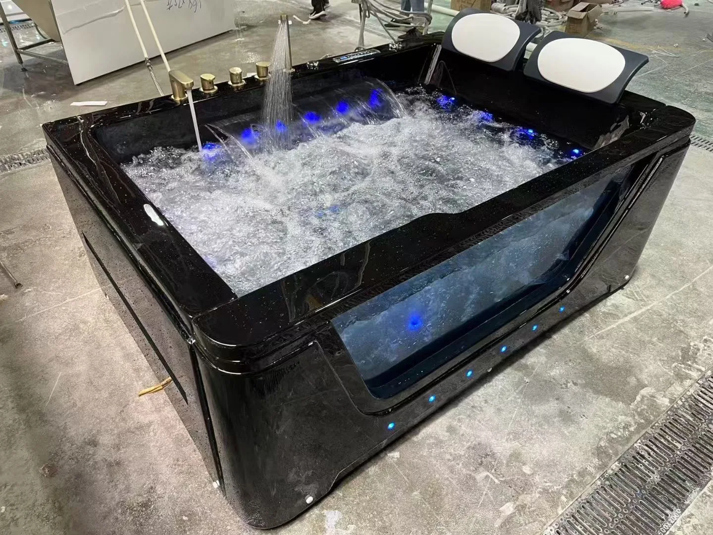 Wholesale Modern Indoor Single Massage Hot Tub Jacuzzier and Baths Soaking Whirlpools Bathtubs for Bathroom / Hotel