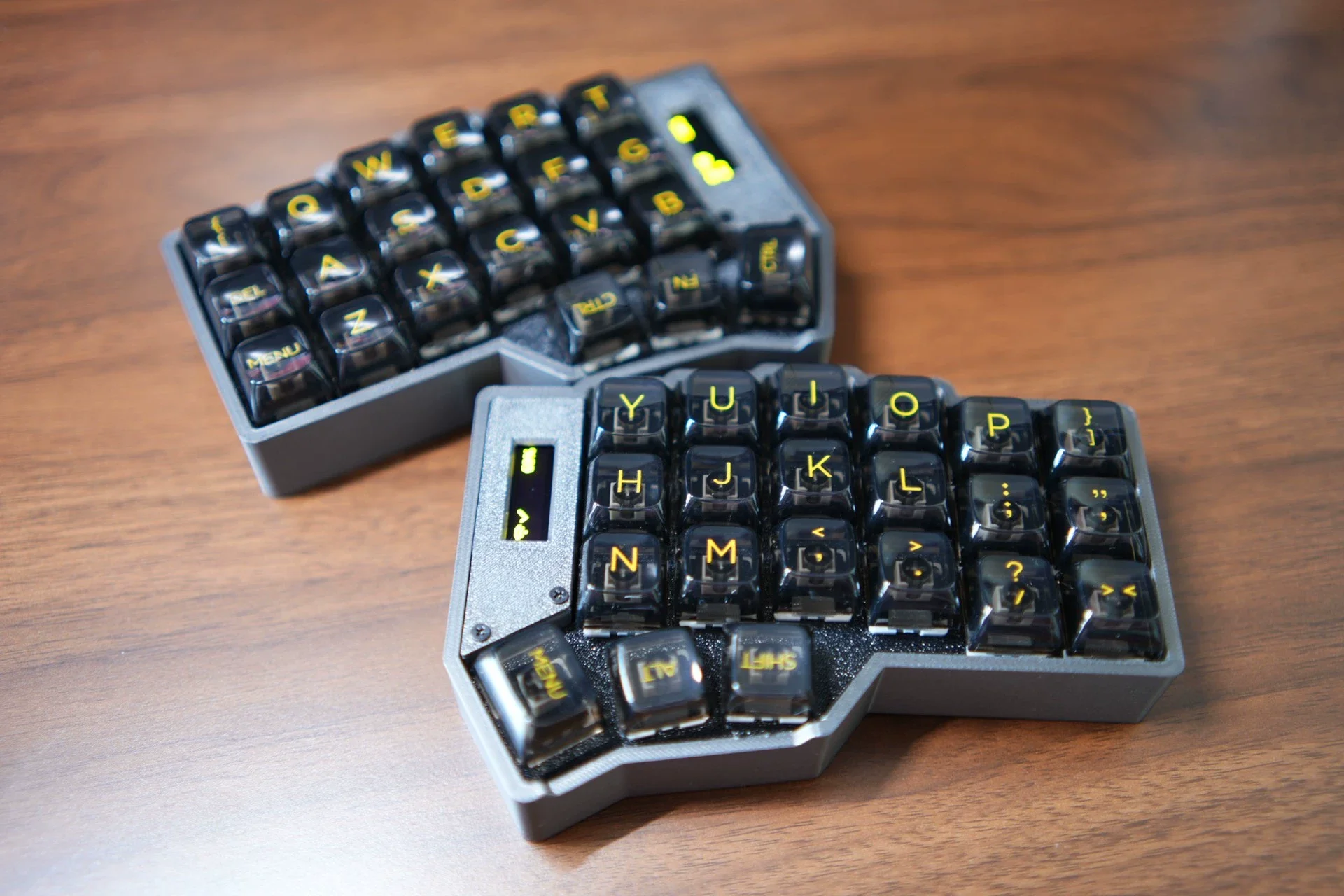 Klawiatura Split Przewodowa/Dual Mode z Ekranem Druk 3D Klawiatura Mechaniczna Hot Swap rp2040 / nrf52840 PC Gamer Custom