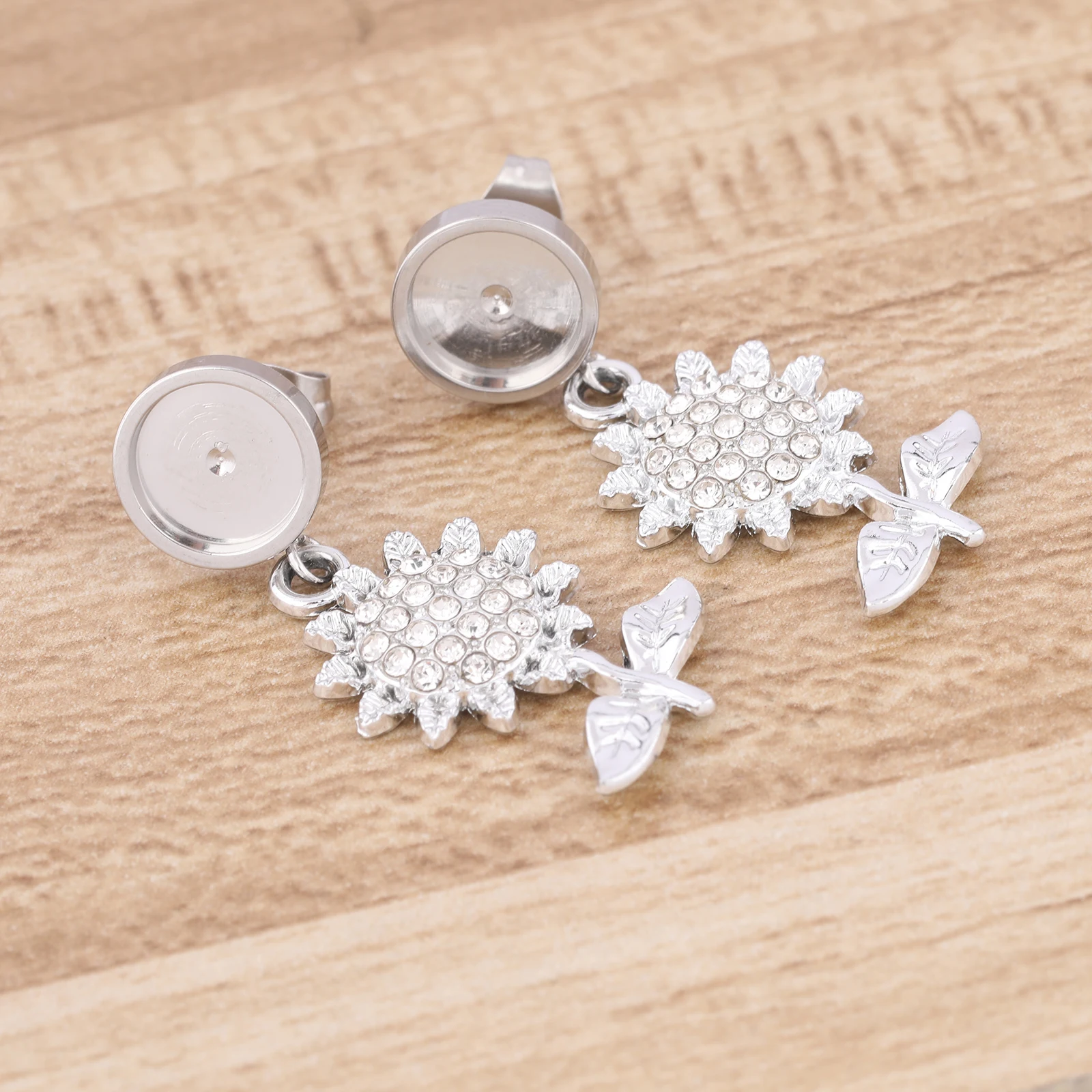 10pcs Sunflower Charm Earring Base Blanks Fit 8mm Cabochon Earrings Bezel Setting Studs Stainless Steel Diy Jewelry Findings