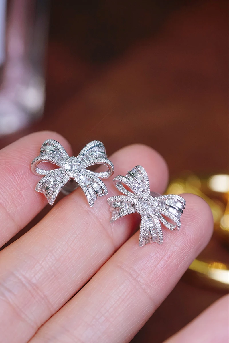 KUGG 100% 18K White Gold Earrings Women Luxury Bowknot Shape 1.0carat Real Natural Diamond Stud Earrings High Party Jewelry