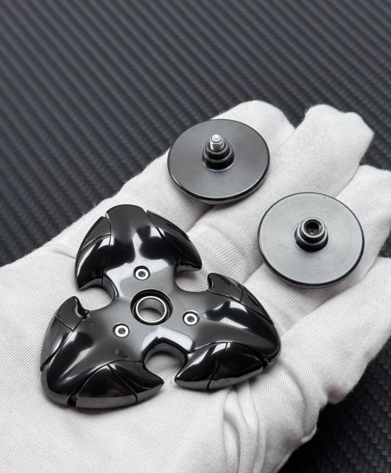 Used EDC Cold Rain Mechanical Squid Zirconium Thrower spinner fidget decompression toy