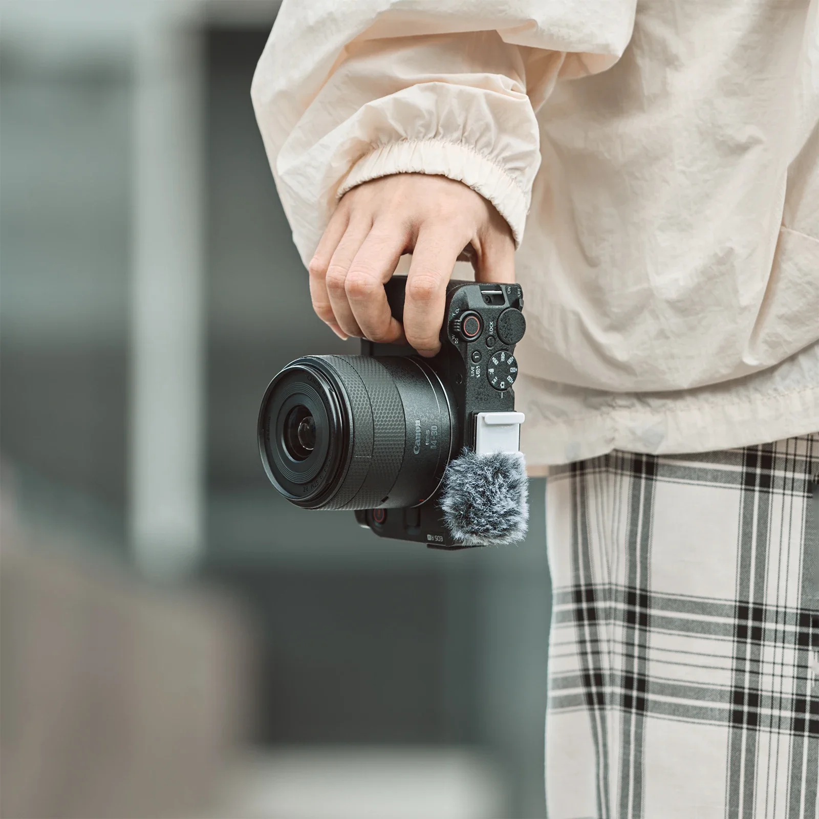 smallrig-キャノン-eos-r50-用-l-字型マウントプレート付きケージ、ハンドル、取り外し可能なコールドシューマウント、rs4-ミニスタビライザー撮影用