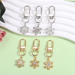 Sparkling crystal pearl Snowflake Keychain Boho Zinc alloy metal Key Chain Ring for Women Kids Christmas Accessories Keyholder