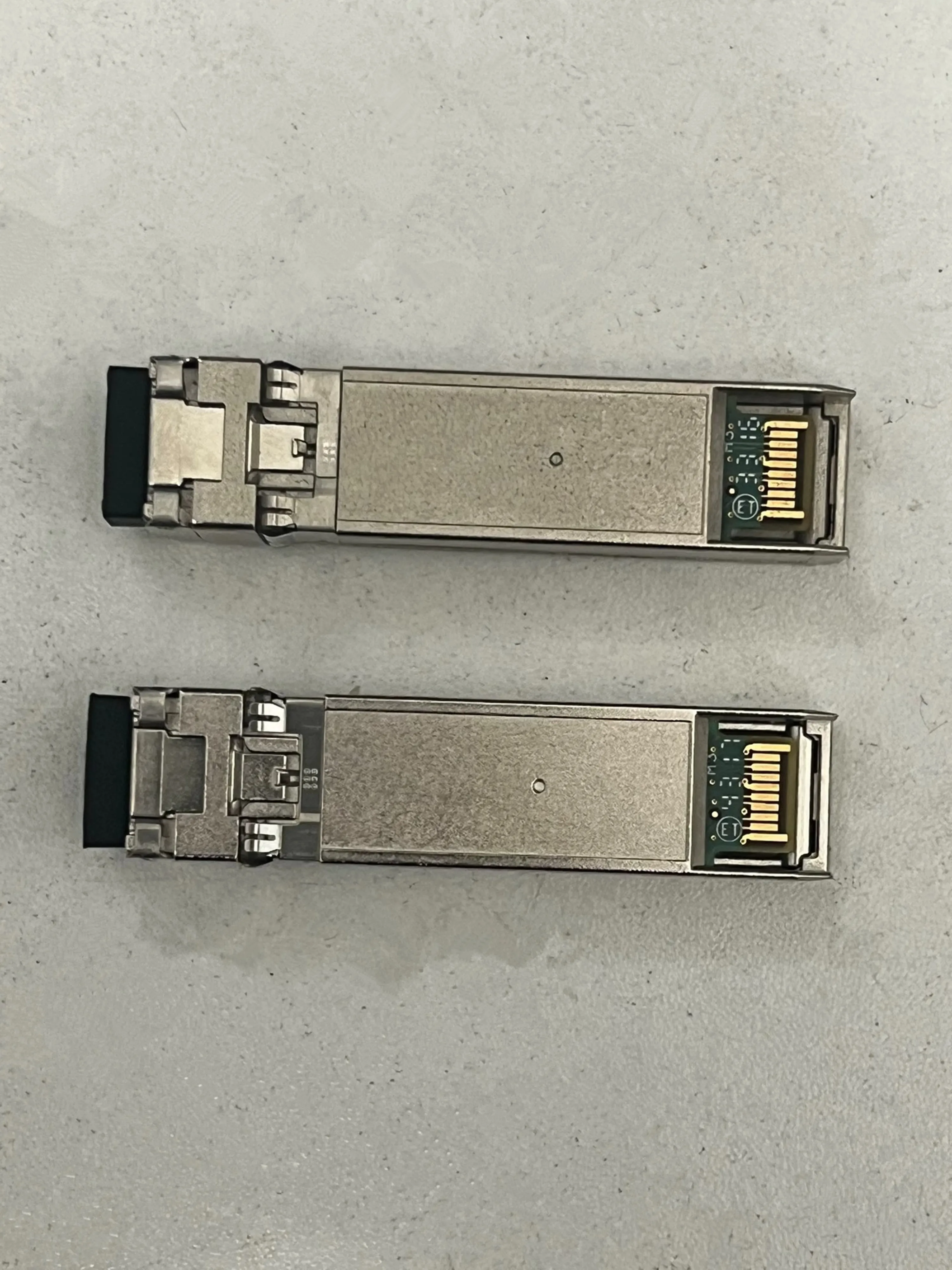 Solarflare 10G SR Transceiver FTLX8574D3BCL-SL SMF10G-SR 10GBASE-SR Solarflare SFP Kartu Jaringan Optik Serat