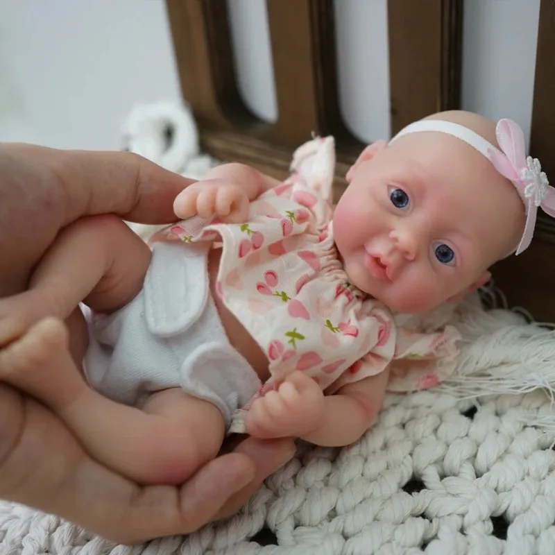 دمية أطفال من السيليكون مقاس 7 بوصة من Blrags دمية فتاة كاملة الجسم مصنوعة يدويًا من جديد