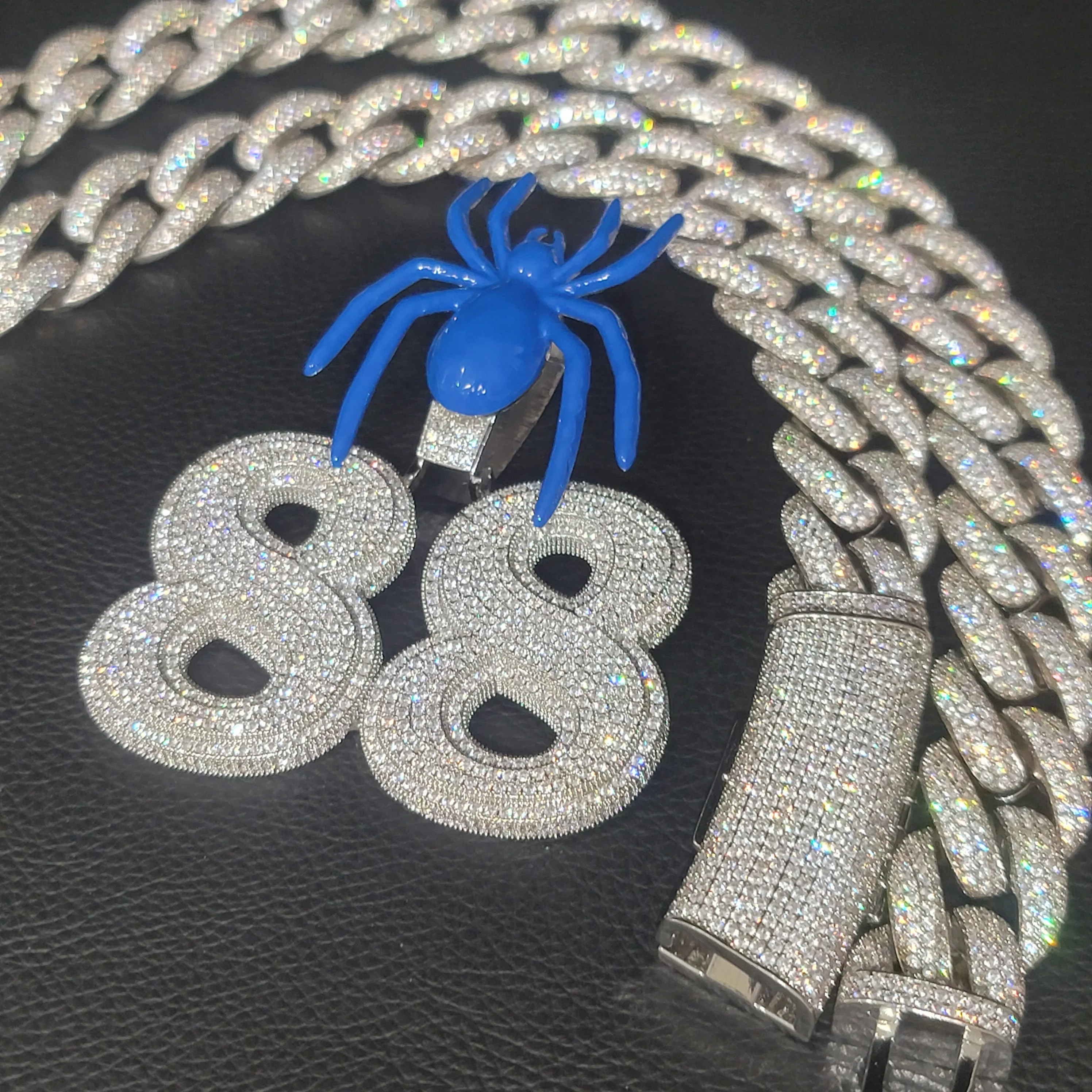 collana-personalizzata-con-ciondolo-a-forma-di-numero-o-parola-lettere-spesse-con-diamanti-catena-cubana-miami-20mm-stile-hip-hop