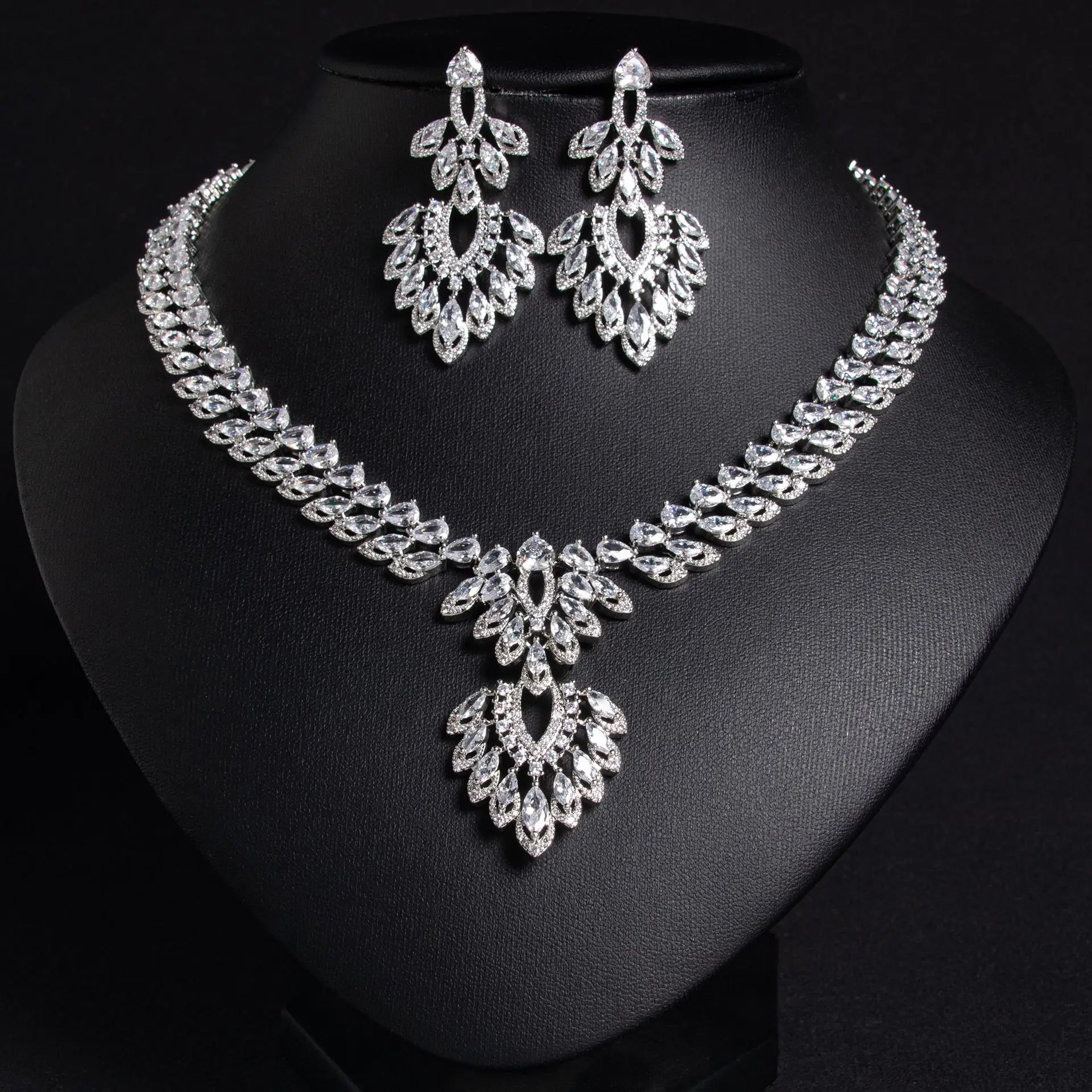 

Haute couture jewelry zircon necklace earrings luxury fashion banquet dress accessories necklace earrings wholesale