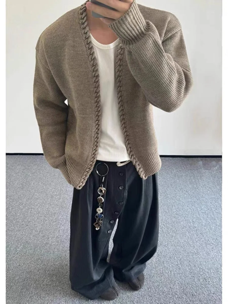 

Мужской вязаный кардиган цвета хаки с V-образным вырезом, в стиле Old Money, осенне-зимний, с длинными рукавами, повседневный, молодежный тренд