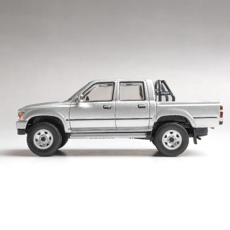 حقيقي في المخزون TAKARA TOMY TOMYTEC TLV 1/64 N256c تويوتا HiLux 4WD SSR سبيكة موتور سيارة دييكاست نماذج سيارات لعب #1