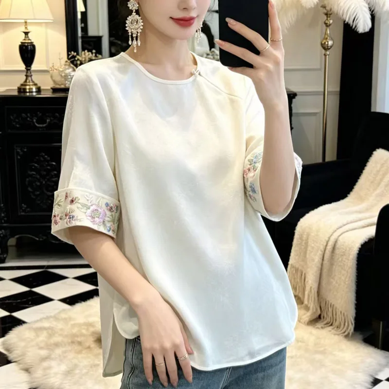

Women Silk Blouse Spring Summer Embroidery Top New Chinese Style Top Women's Flowers Loose Shirt S-XXL