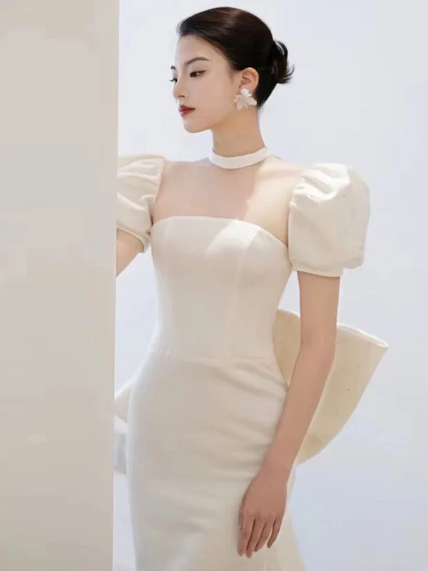 

Элегантное простое белое свадебное платье с цветочной вышивкой и короткой юбкой для гостей на открытом воздухе, с завышенной талией