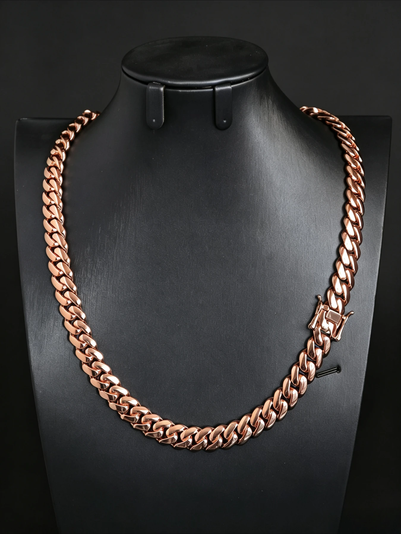 Hip-hop Cuban chain, ordinary rose gold electroplated 20mm custom buckle, elegant Vvs Cuban chain, often worn on dates and trips