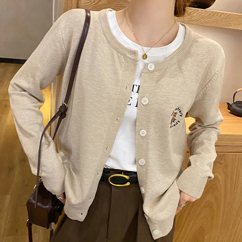 Casual Bear Pattern Long Sleeved Knitted Cardigan Autumn New Lazy Style Fashionable Outerwear Cardigan Sweater Top for Women