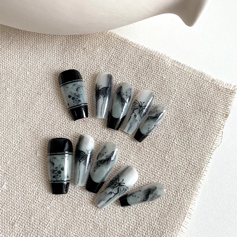 10 pièces d'ongles en forme de cercueil faits à la main, beaux faux ongles, nail art de style chinois, papillon à l'encre adapté aux femmes à utiliser