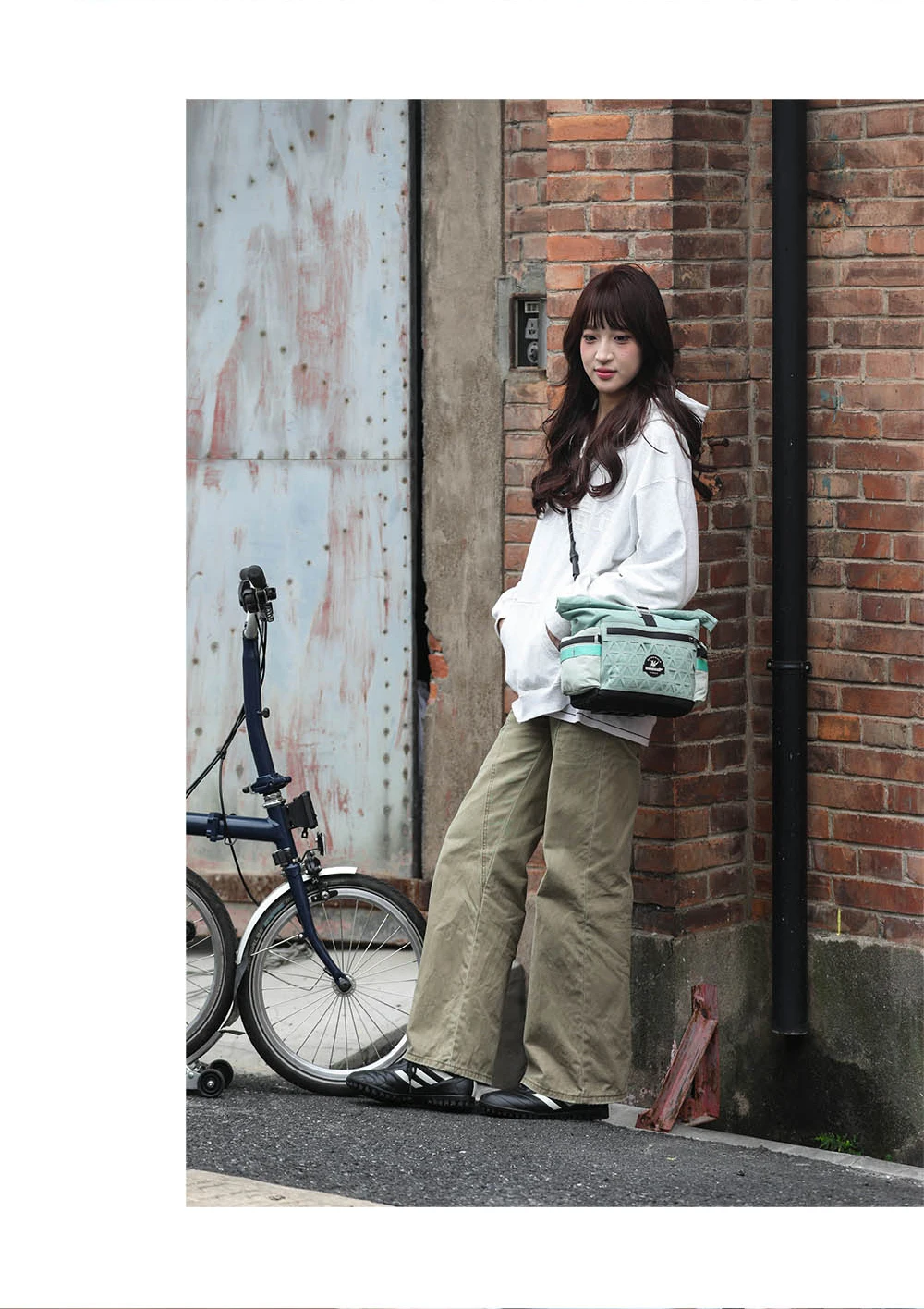 Rhinowalk Bicycle Handlebar Bag 6.5L Quick Release Bike Front Bag Comes With Rain Cover For Brompton Folding Bike Urban Cycling