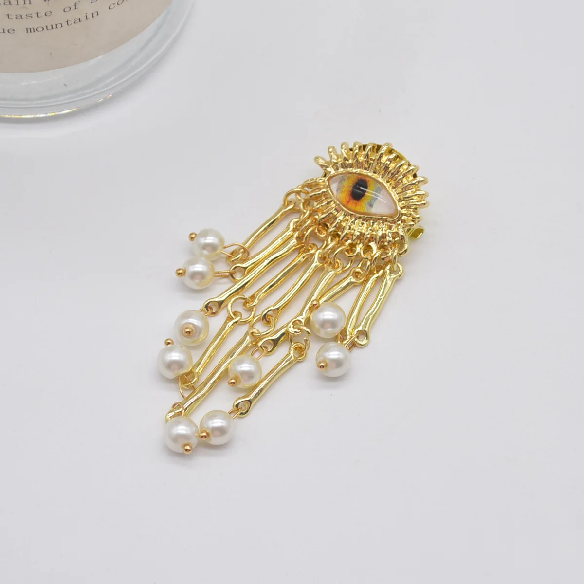 Vintage Devil\'s Eye Pearl Tassels Broochs For Women Unisex Exaggerated Delicate Corsage Suit Pin Party Jewelry Accessory Gift