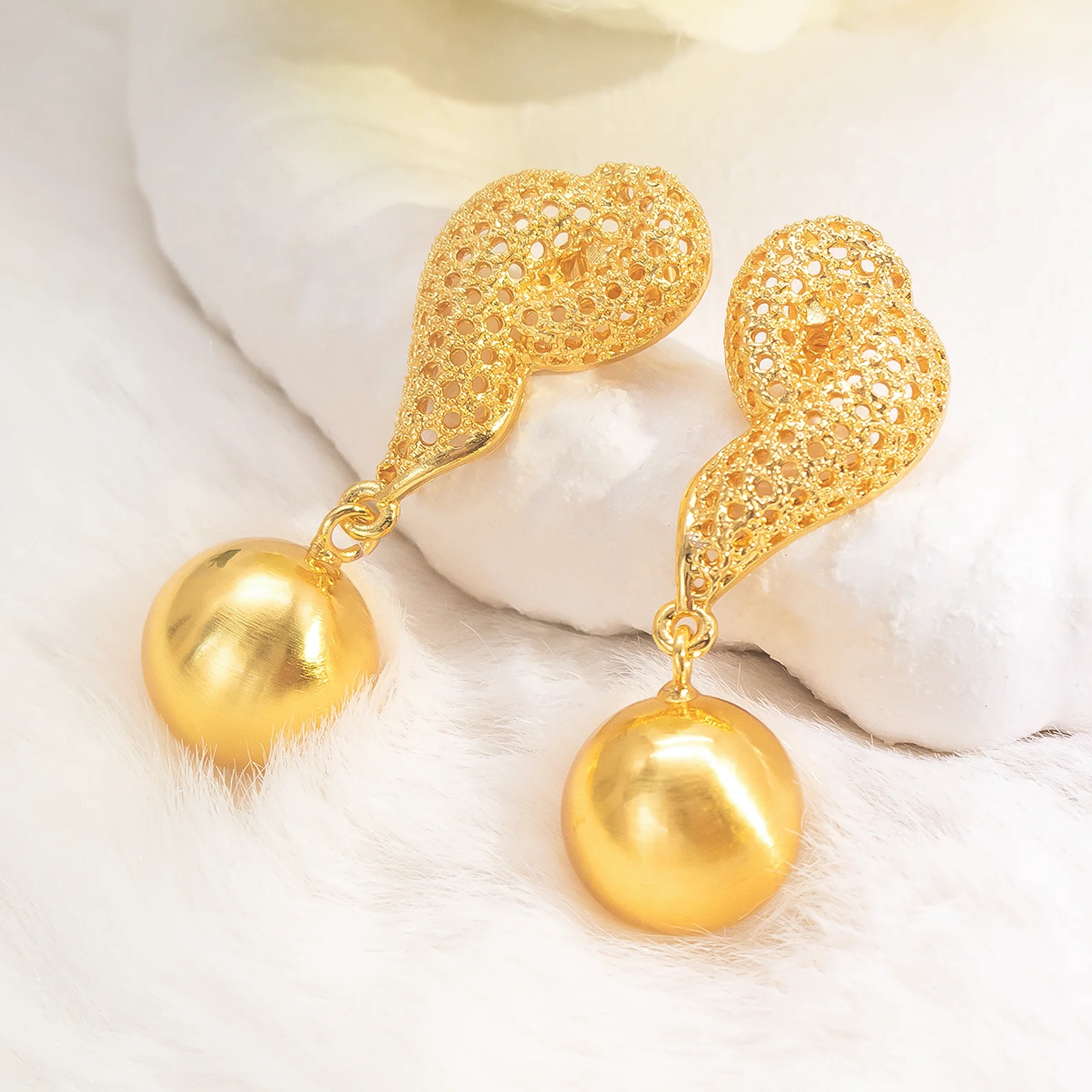 

YTJX 18K Copper Plated Gold Droplet Shaped Women's Long Earrings Exquisite Rust Resistant Suitable For Women's Daily Jewelry