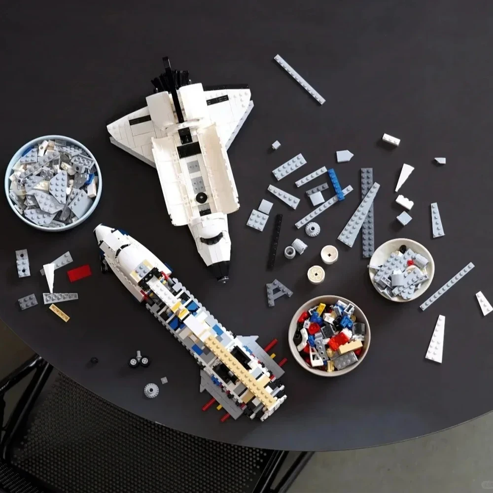 

2025 New educational toys shuttle airplane airplane model difficult building blocks birthday toys gifts for boys girls