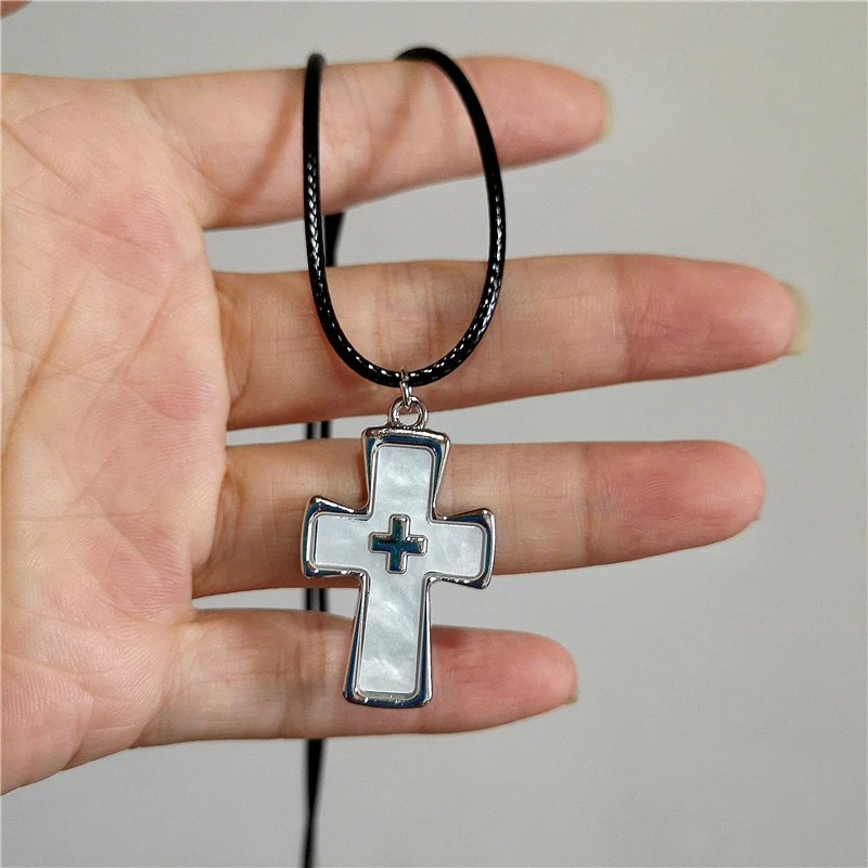 Rot rosa großes Kreuz Anhänger Leder Choker Halskette Goth Punk Schmuck Charme Aussage Frauen Männer y2k Accessoires Halloween Geschenk – Detail 8