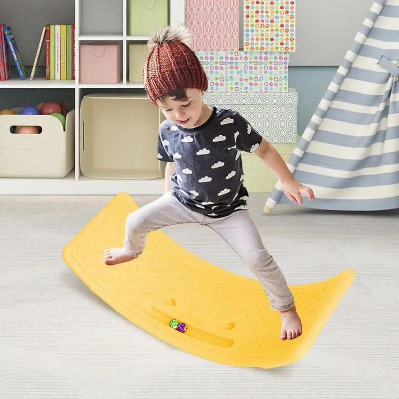 New Kids Toys Twisting Balance Board Children Wobble Balance Training Board Boys Girls Non-Slip Rocker Wobble Bending Board Toy