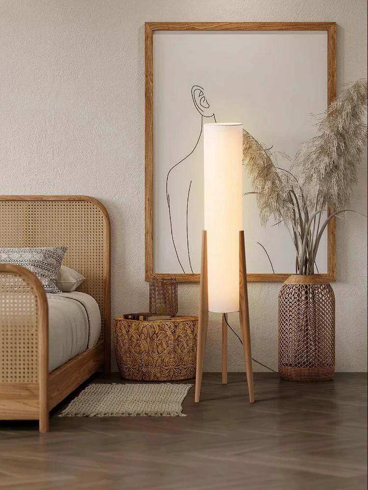

Japanese Vintage Solid Wood Tripod Rocket Floor Lamp with Standing Head, Reading Light, Living Room Decoration