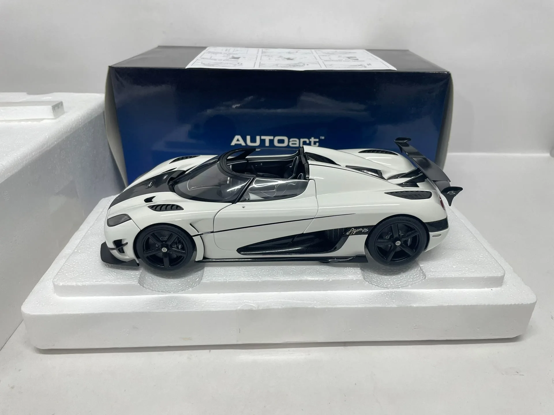 Autoart 1:18 Agera RS White Black Simulation Limited Edition All Open Alloy Metal Static Car Model Toy Gift