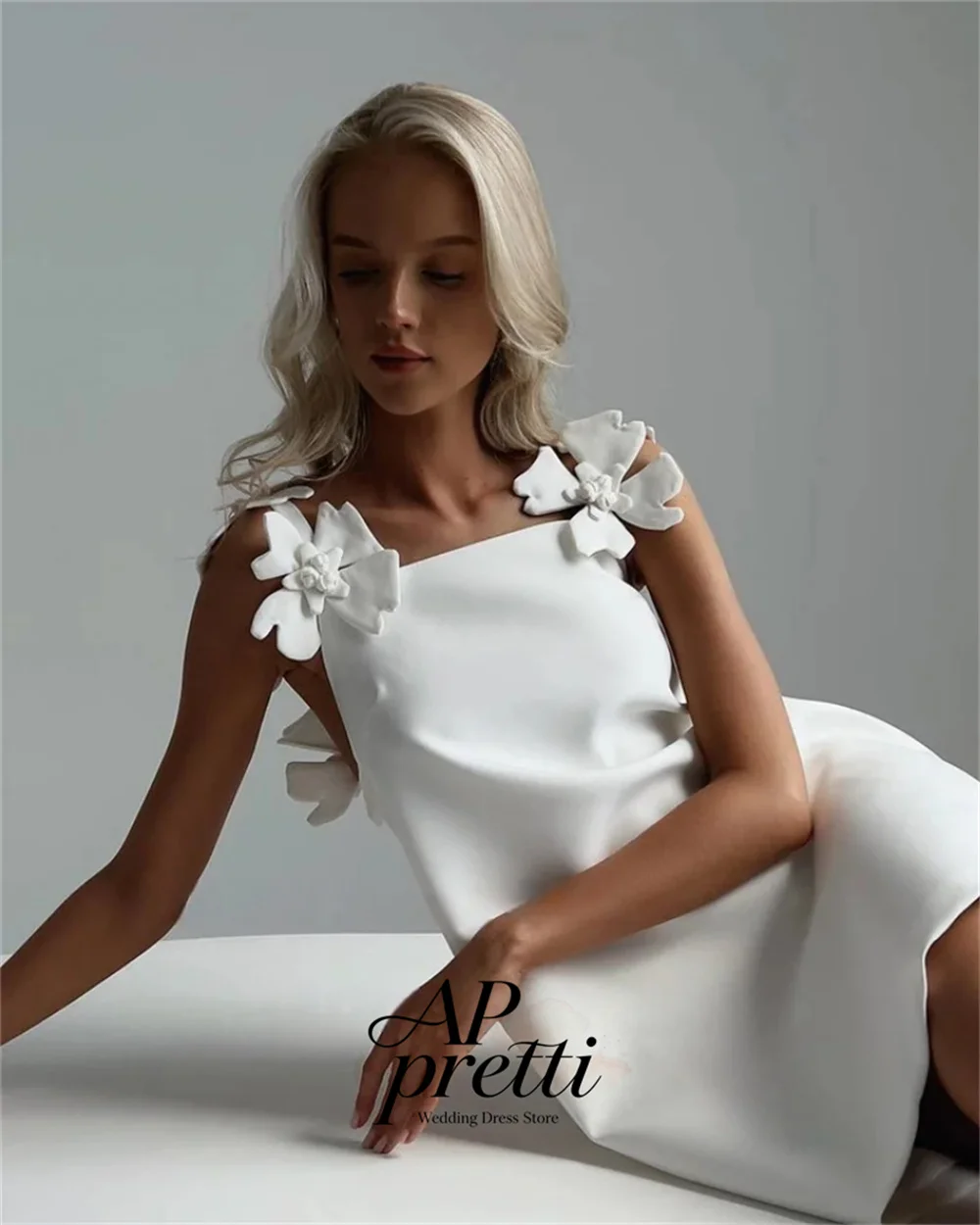 AP pretti Customized Chic 3D Floral Bridal Gown Square Neck Sleeveless Satin A-Line Mini Wedding Dresses For Woman Party Dress