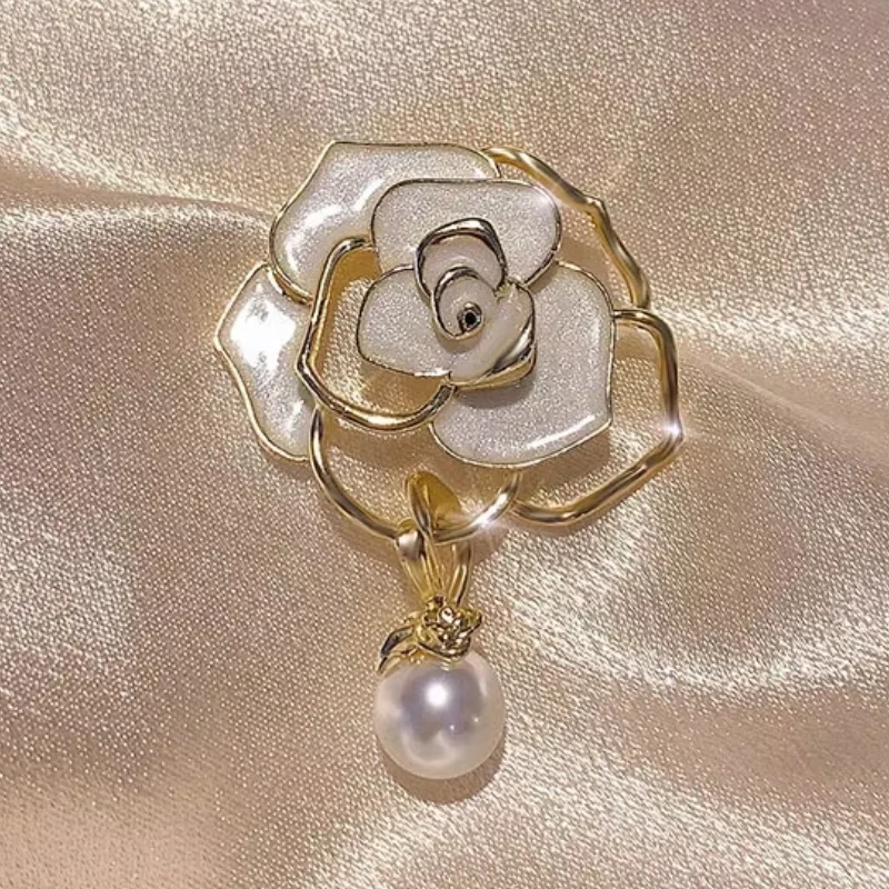 Camellia Flower Brooch Hollow Ins Wind Pearl Water Droplet Pendant Elegant Temperament Women's Coat Jacket Accessories Gifts