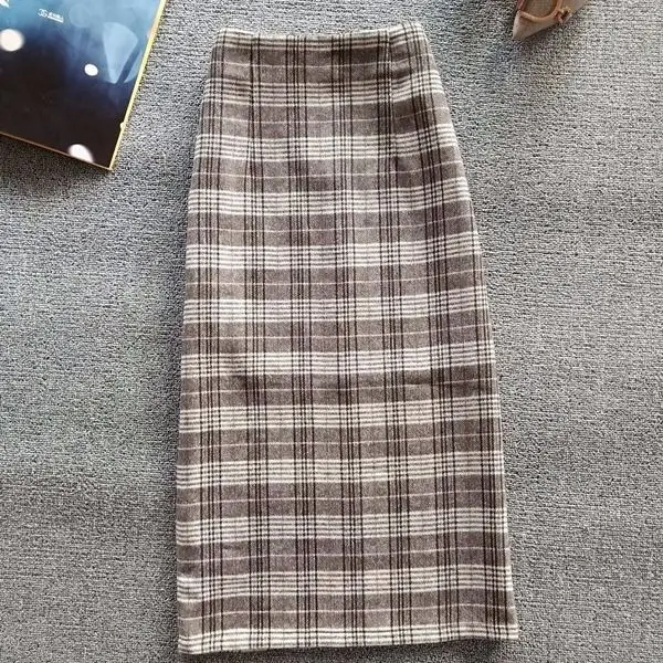 

New Women 2023 Autumn Winter High Waist Plaid Skirts Female Slim Package Hip Skirts Ladies Long Casual Woolen Skirts R528