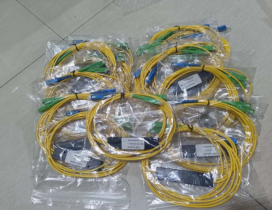 Imagem -06 - Divisor Óptico de Fibra 1x2 sc Upc para sc Apc Plc Ftth Plc 1x2 sc Upc 10 Pcs Lot