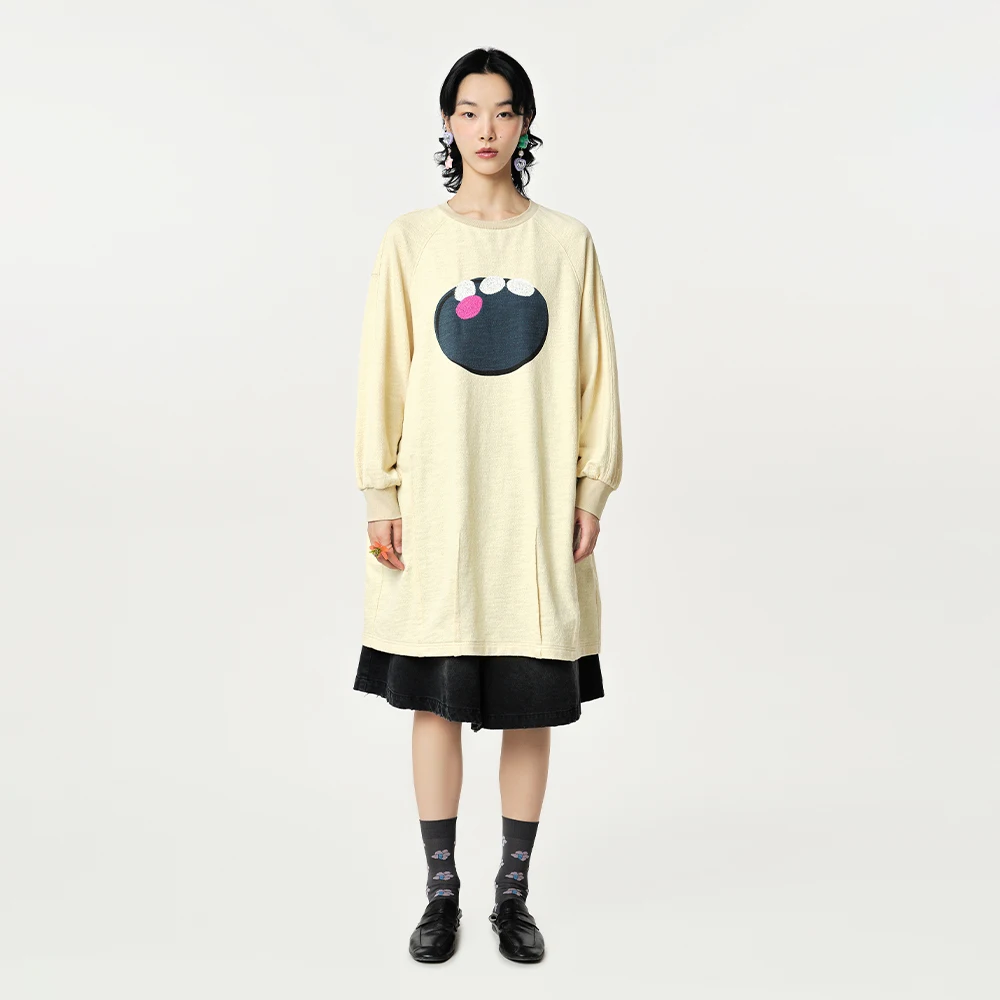 MOVEUP Casual Long Sleeved Round Neck T-Shirt 2026 Spring Cartoon Cat Paw Print Hollow Tees Commuting Top For Women 124110505