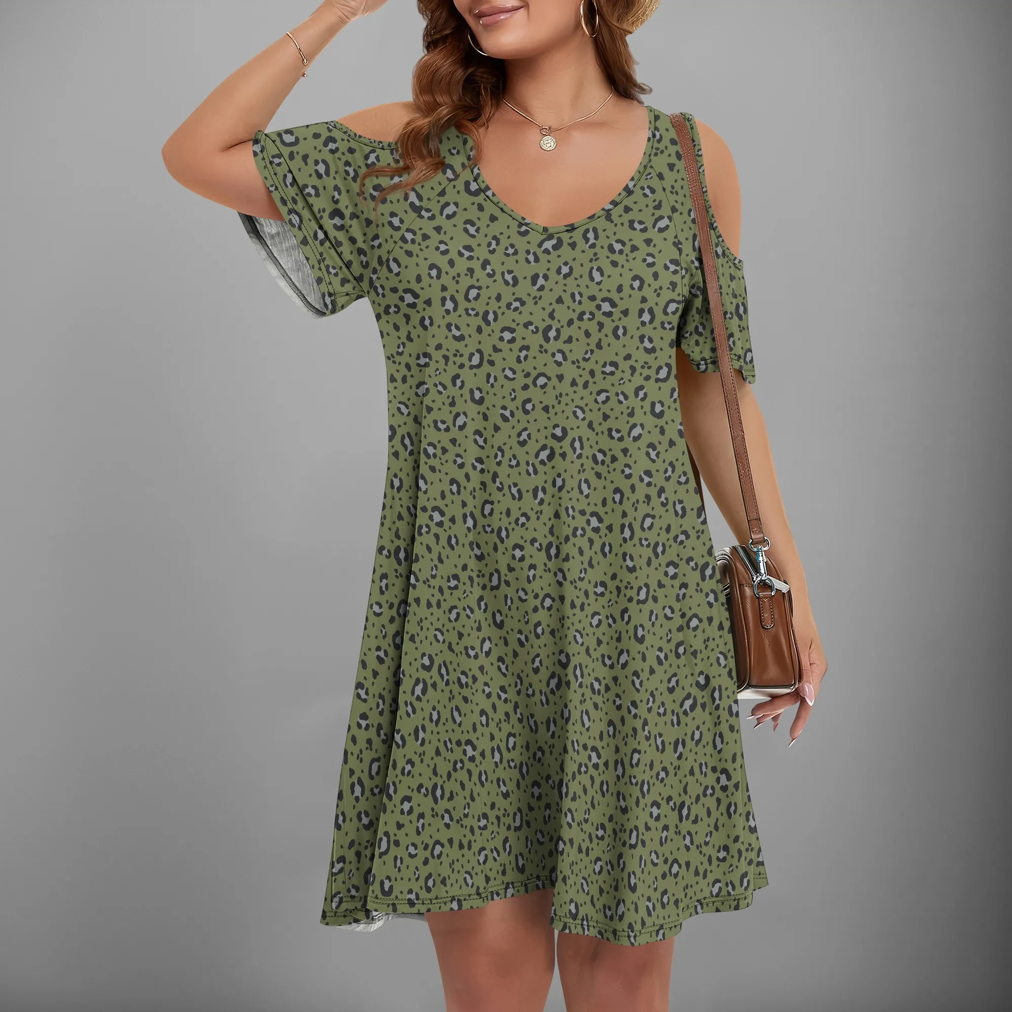 Damska sukienka mini w panterkę z krótkim rękawem, dekoltem w serek, odkrytymi ramionami, kieszenią i spódnicą w kształcie litery A, rozmiary XS-3XL, styl Boho Luxe.