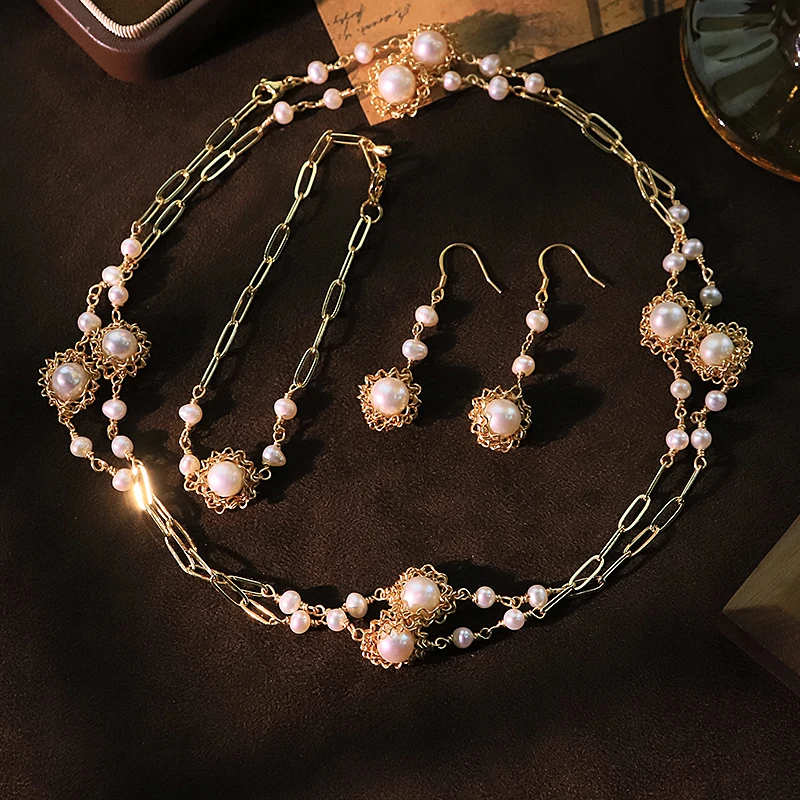 

Натуральный пресноводный жемчуг цветок комплект из трех предметов роскошный дизайн серьги ожерелье браслет подарок свадебный банкет GS0217