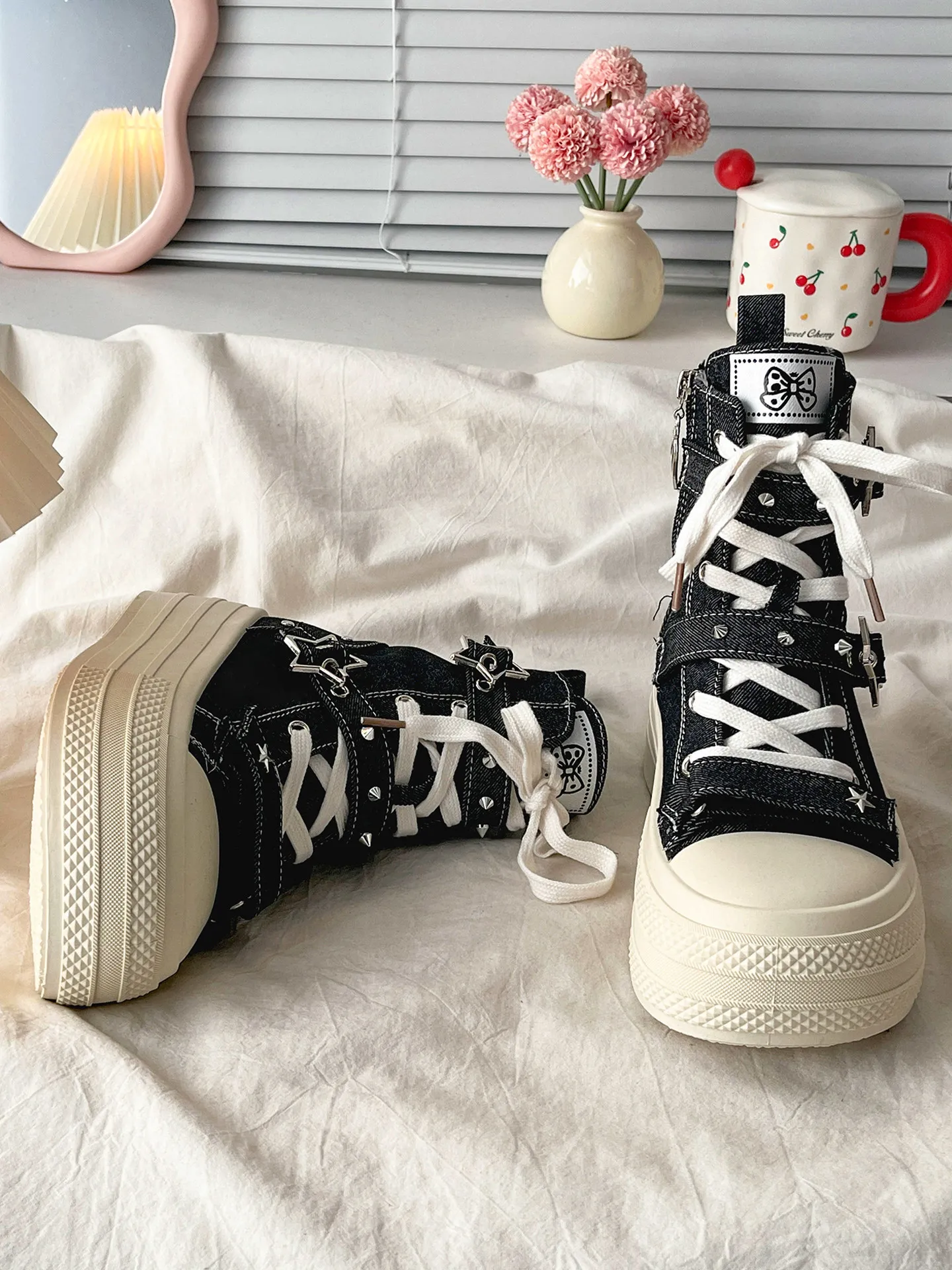 Retro High-end Sense Thick Sole Canvas Shoes Women's 2026 New Arrival Spring Versatile Height Increasing Stars Casual Sneakers view 5