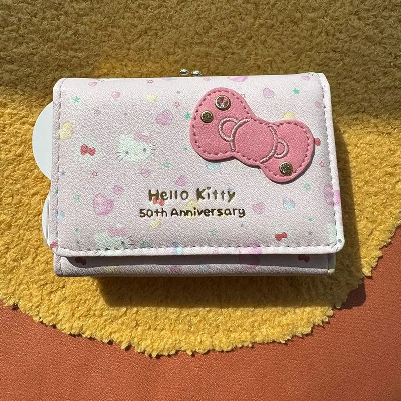 50. Jahrestag Hello Kitty Kawaii Brieftasche Kurz Cartoon Sanrio Girly Herz Niedlich Dreifach Kreative Geldbörse Geschenk Großhandel