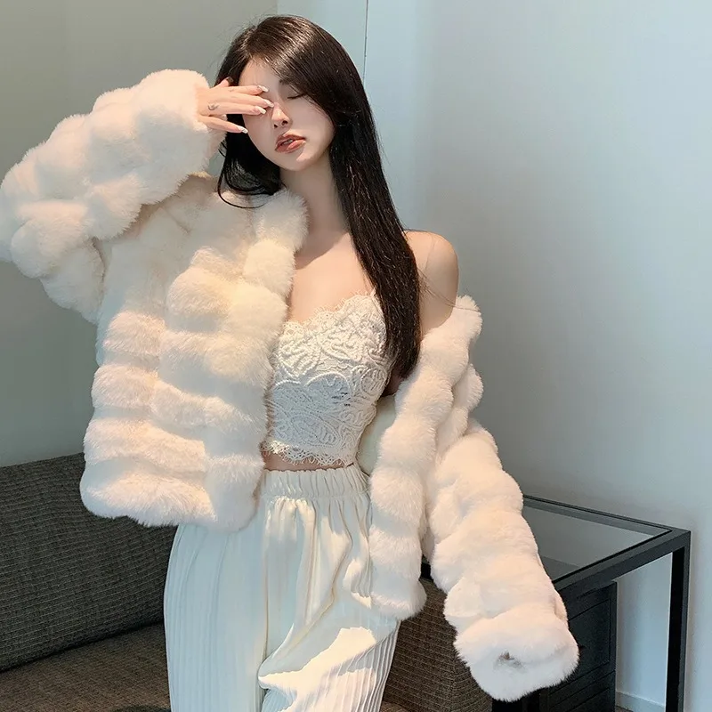Luxury Women's Clothing Winter New Thicken Versatile Mink Fur Coat Faux Fur Jacket O Neck Mink Fur Short Coats Long-sleeved Top