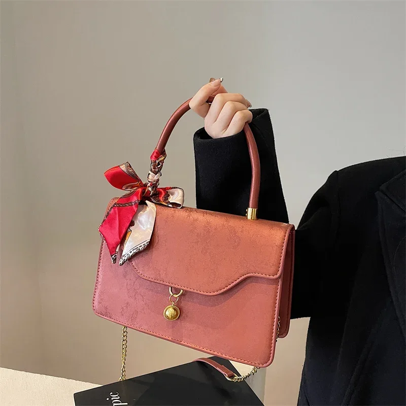 French Style Large Capacity Red Wedding Bag with A High-end Feel 2025 New Atmospheric Hand-held Chain Crossbody Small Square Bag