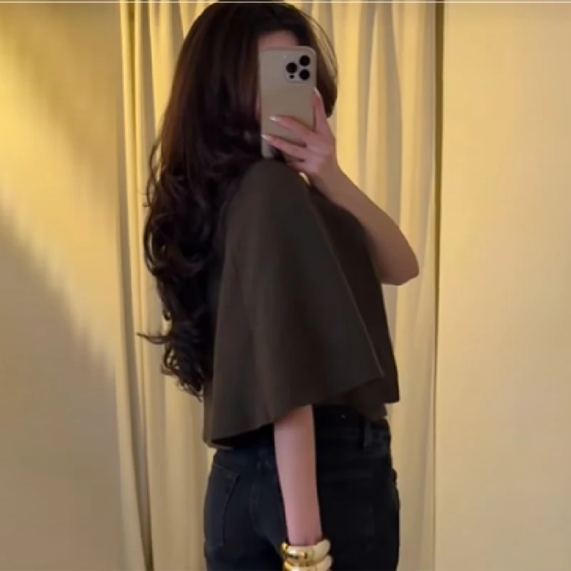 多用途のライトニットウェア秋と冬のバットスリーブルーズショール女性のフレンチレトロケープセーターラウンドネックショートシャツ