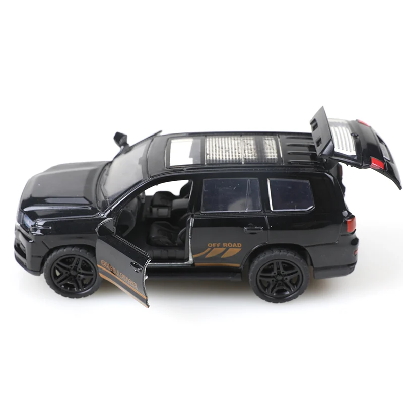 (Insaccato) 1/36 Modello di auto in lega Simulazione Land Cruiser SUV Auto Veicolo Tirare indietro Ornamenti per auto Collezione di giocattoli per bambini ragazzo