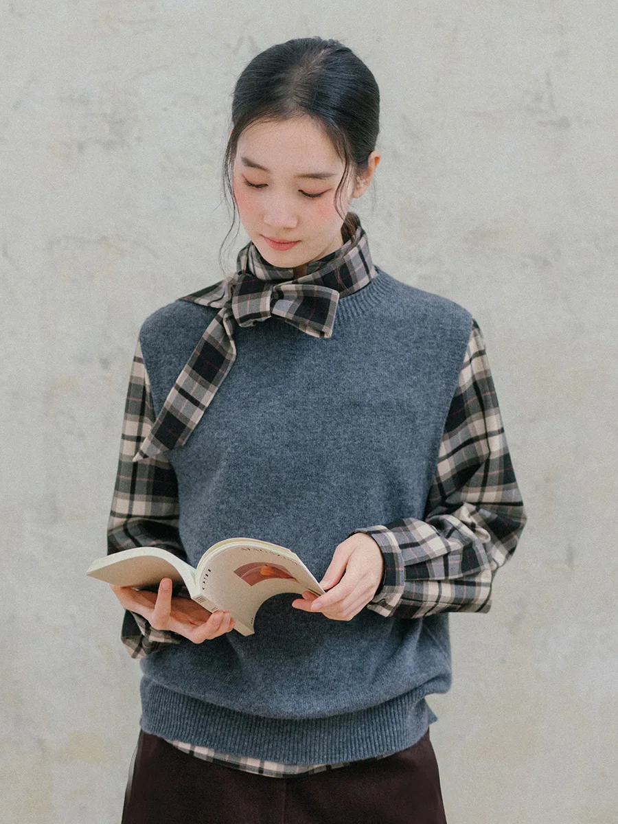 

Bluwhite ey Knitted Woolen Vest Svel round Ne Cultural Sle Women's Loose Fit Knitted Sweater Autumn Faion