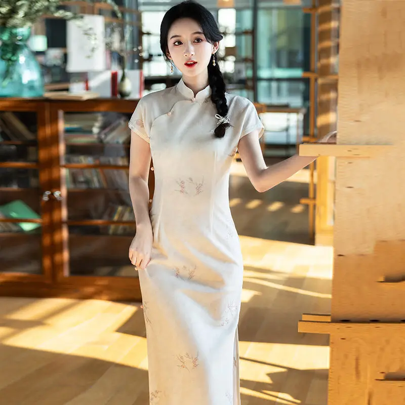 

Новое китайское ципао в стиле Сучжоу с вышивкой, белое, улучшенный фасон, для молодых женщин, лето 2026