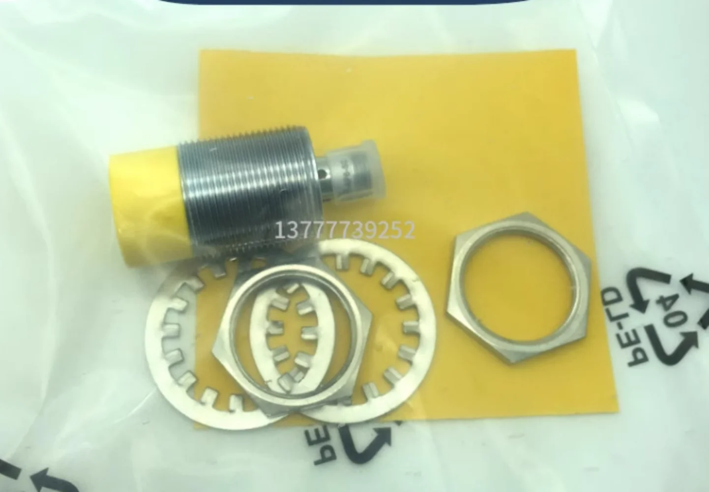 

2pcs Proximity switch TL15X-30YP-AN6/AP6-SC TL20X-30YP-AN6/AP6/RN6-SC