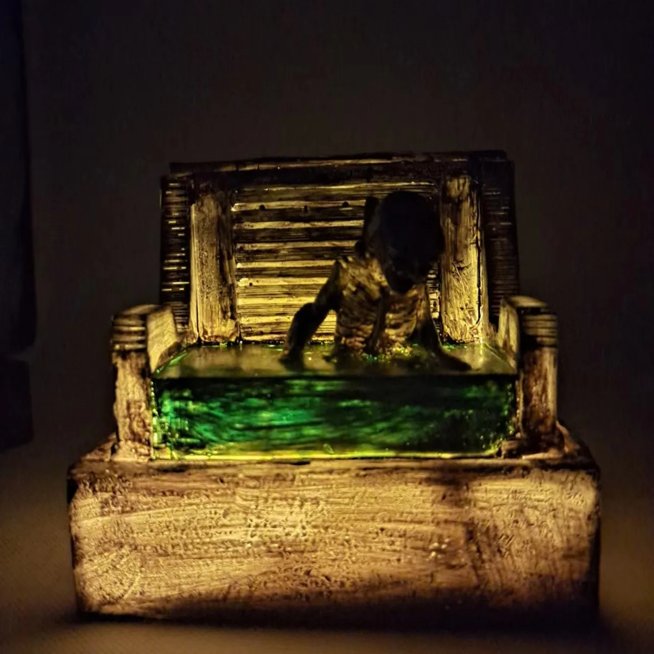Horror Movie Sculpture Illuminated 3D Model Resin Craft Home Party Decor Statue Figure Halloween Decorations Collection Gifts