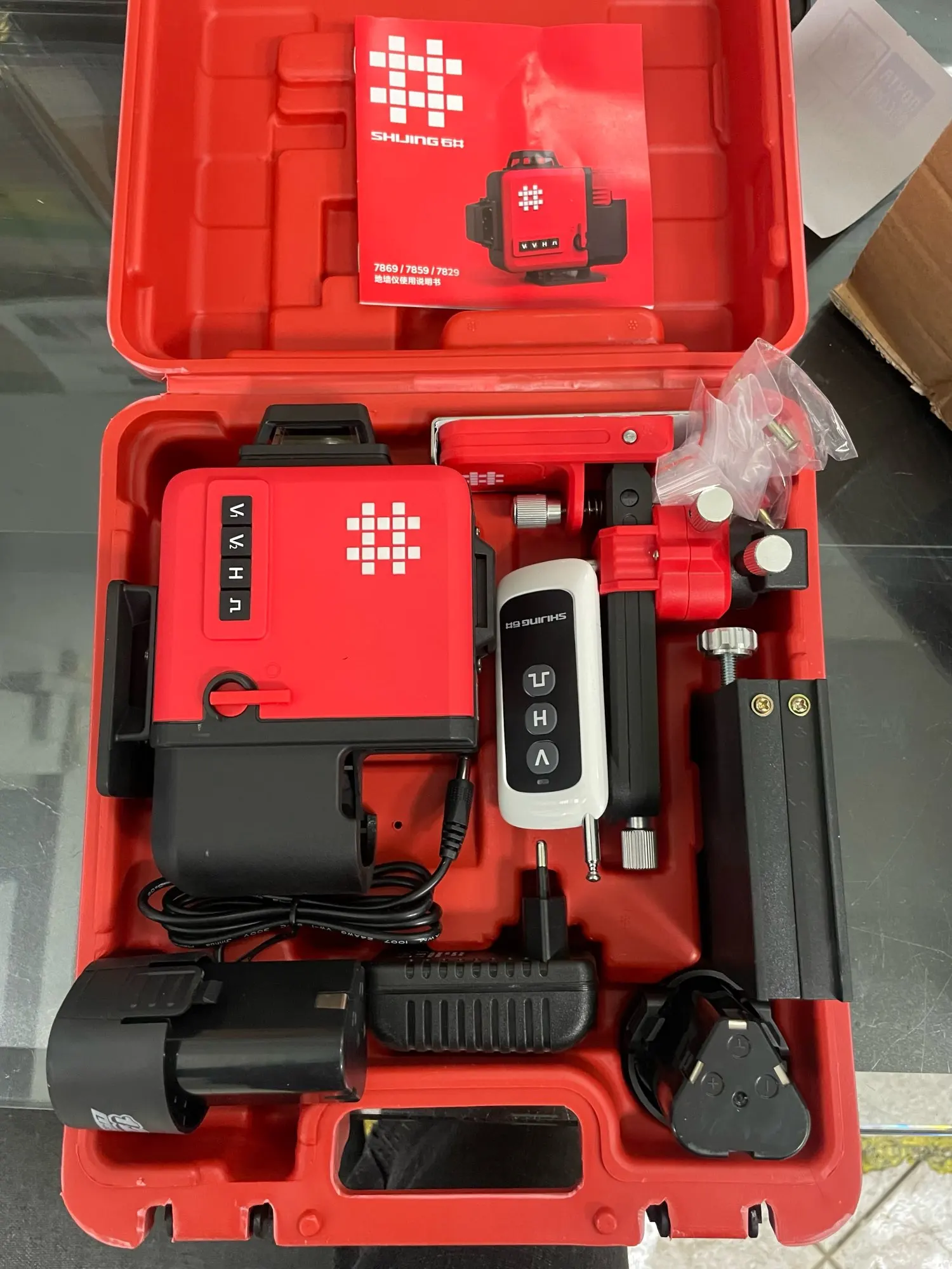 SHIJING 7859F 3D Cross Line Green Beam 3X360 Laser Level With Hard Carry Case & Remote Control Functions