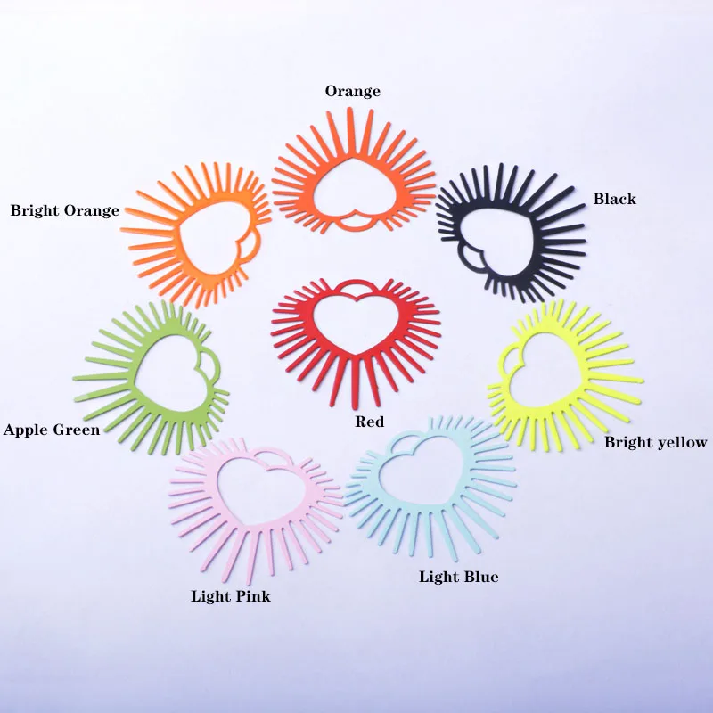 20 Stück AB8806 Messing-Schmuckanhänger in Hellgolden, Herz-Charms, fluoreszierendes Gelb, Anhänger für DIY-Schmuck, Ohrringe, Halsketten, Accessoires für Frauen – Detail 1