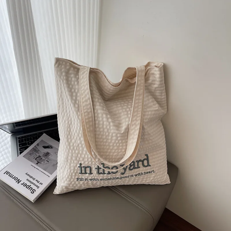 

2025 Minimalist Large Tote Bag with 3D Letter Embroidery Stylish Bubble Print Shoulder Bag for Women Students