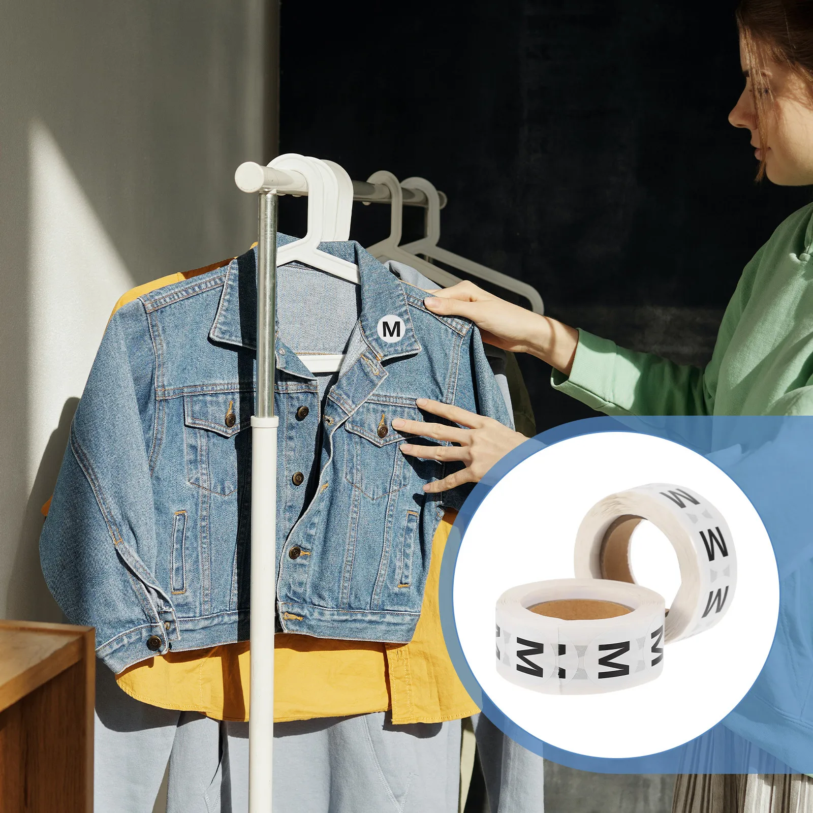 

2 Rolls Clothing Size Sticker Label Round Multi-Functional Size Sticker Easy Apply Strong Adhesion for Garments Hats Sweaters