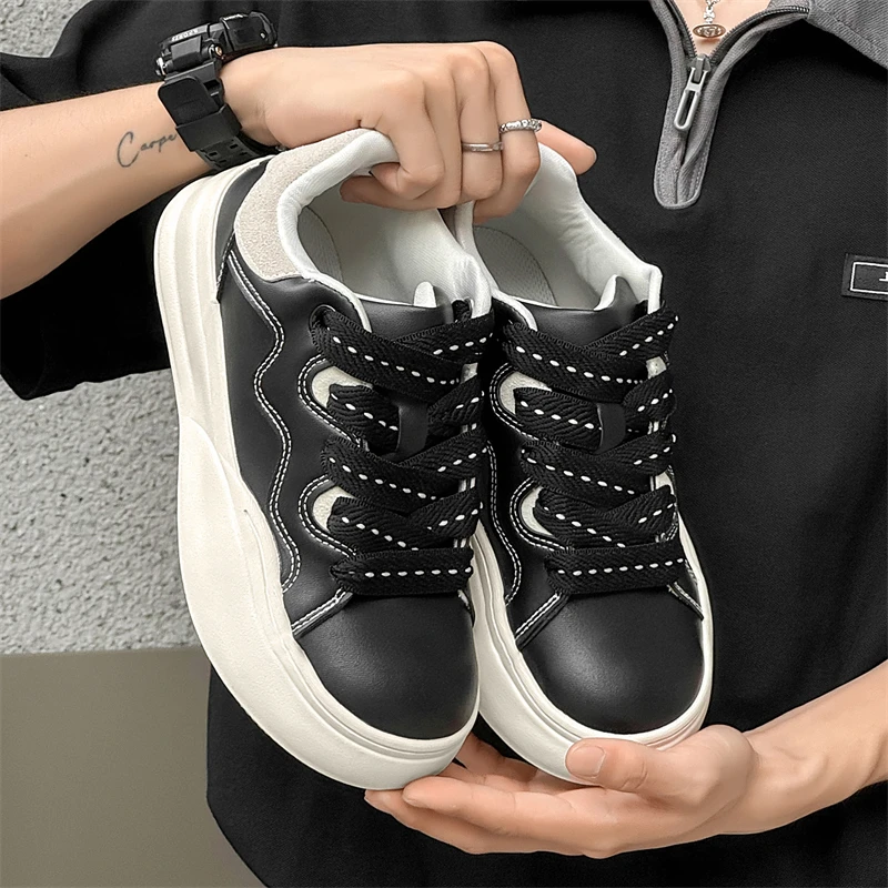 

​2025 Men’s Trendy Skate Shoes– Cool Street Style, Retro American Design, Thick Sole, Casual & Multipurpose