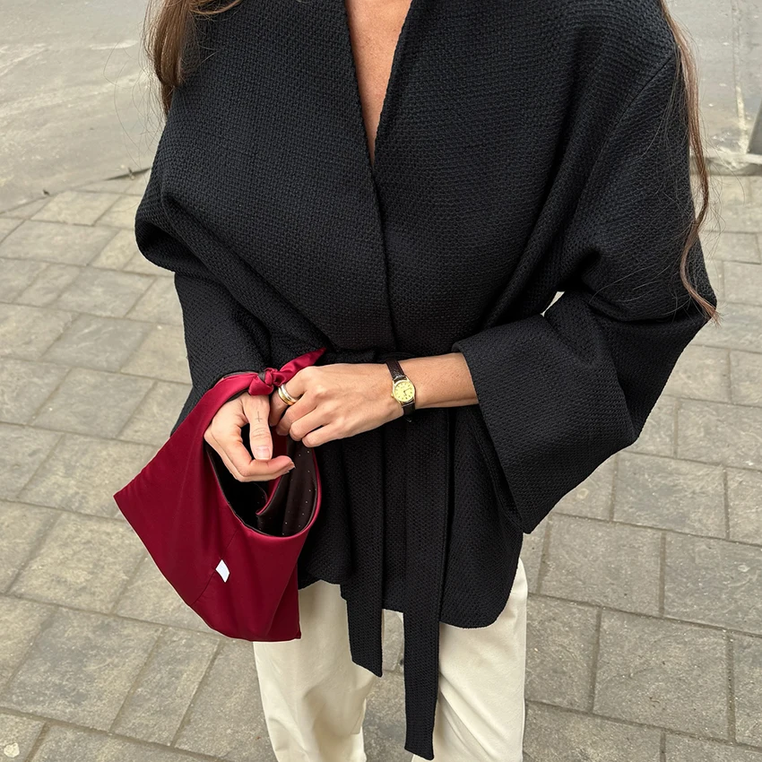 

Linad Street Chic Black Lace Up Jackets Female Elegant Solid Loose Coats For Woman Casual Flare Sleeve Outerwear 2025 Autumn
